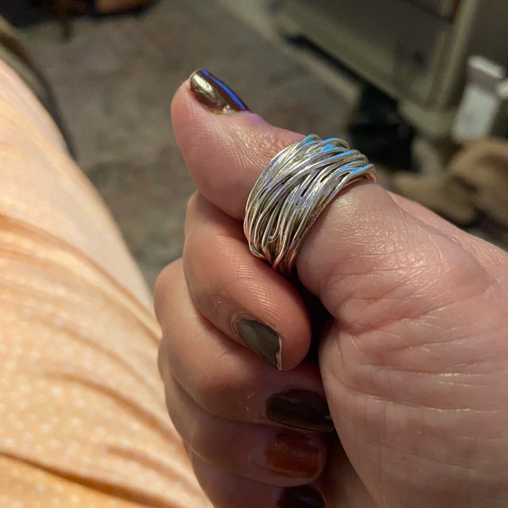 Elegant Silver-Toned Women's Ring